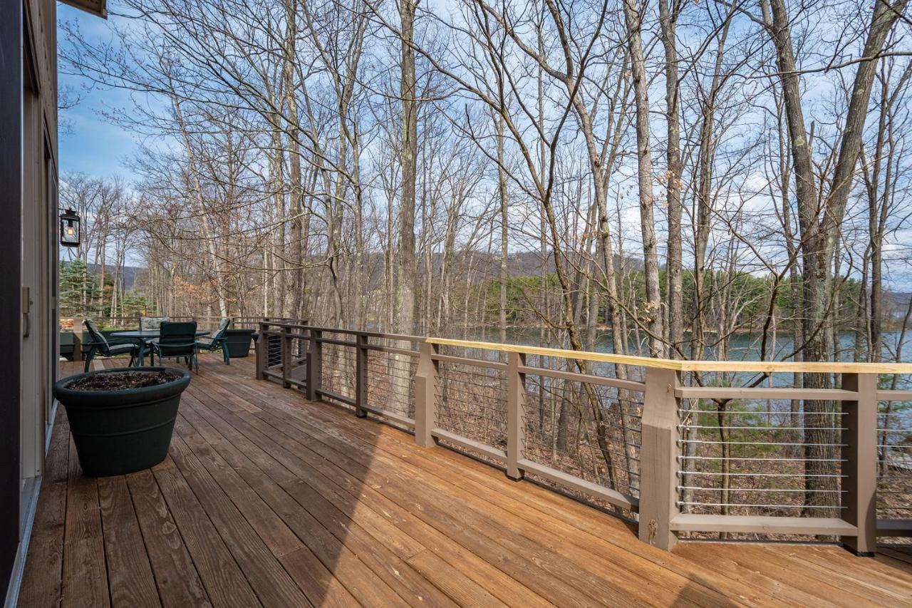 The Rusty Nail Villa McHenry Exterior foto