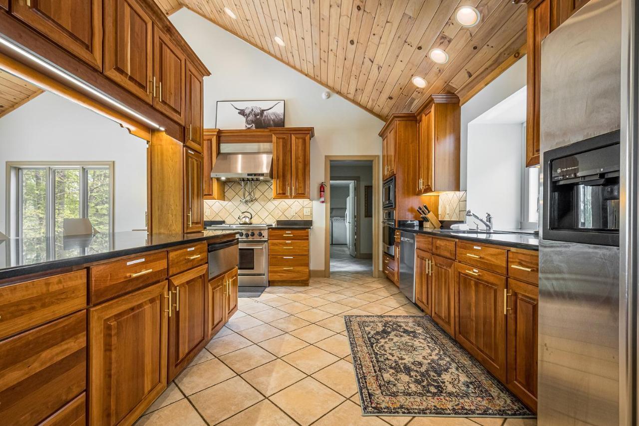The Rusty Nail Villa McHenry Exterior foto